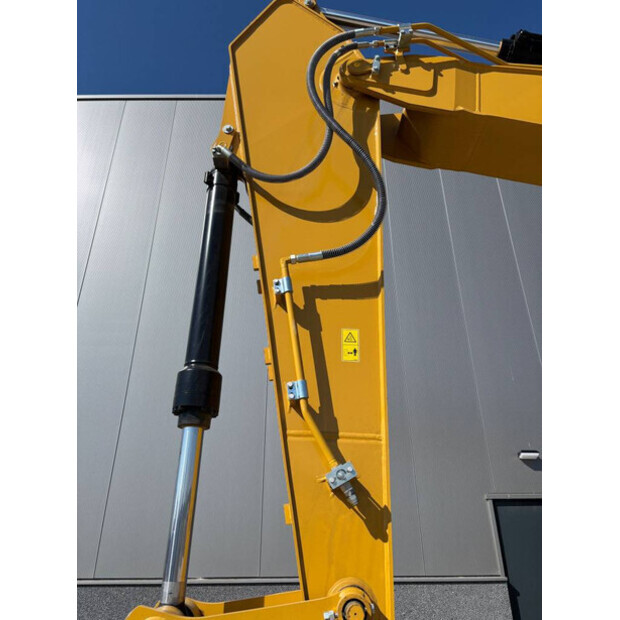 2025 Caterpillar 330GC-40962854