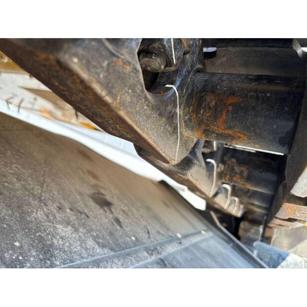 2025 Caterpillar 330GC-40962868