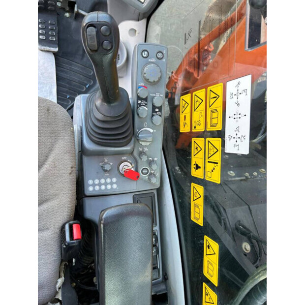 2021 Hitachi ZX225USLC-6-40963157