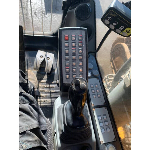 2014 Liebherr R946LC-40963255