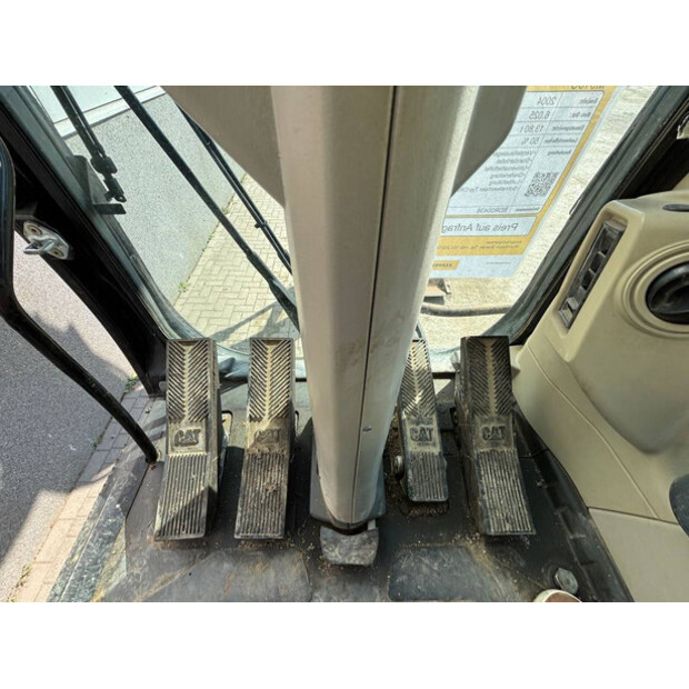 2004 Caterpillar M313C-40963897