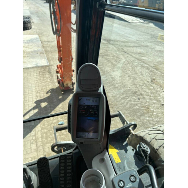 2015 Hitachi ZX140W-5B-40964092