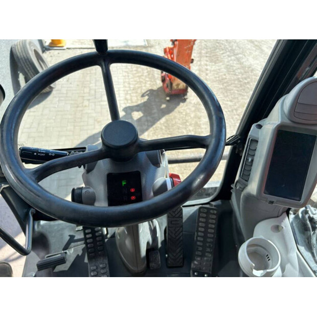 2015 Hitachi ZX140W-5B-40964095