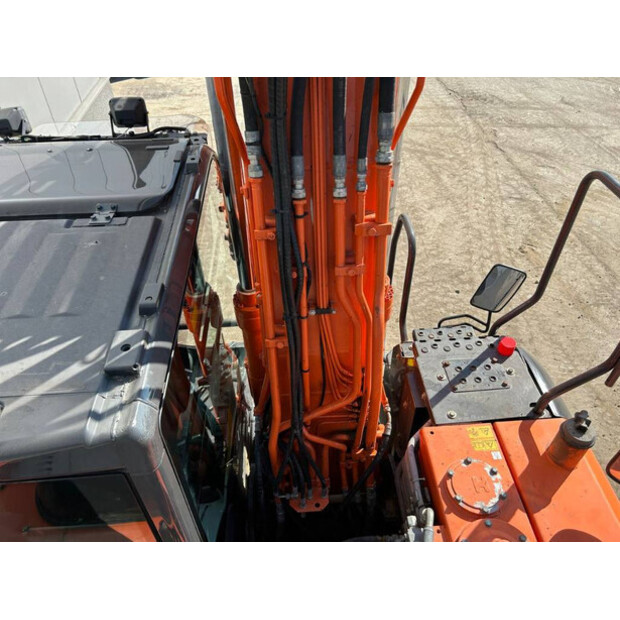 2015 Hitachi ZX140W-5B-40964112