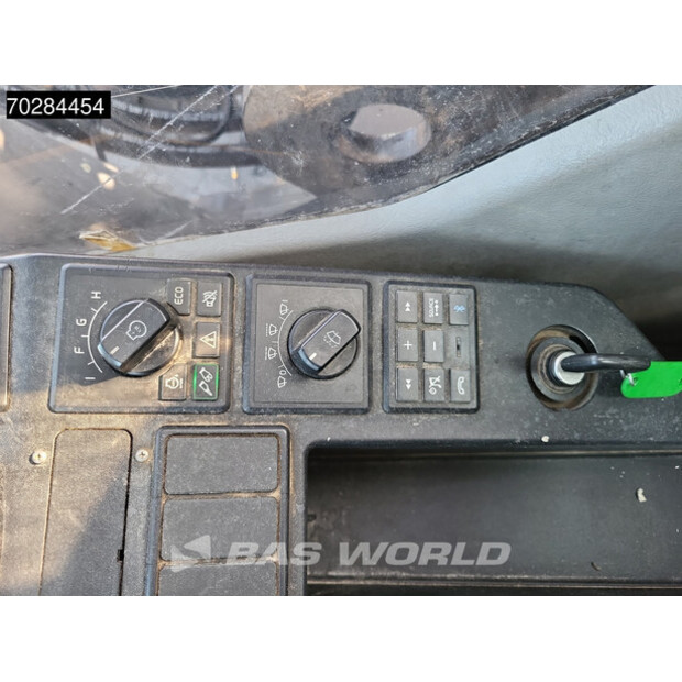 2015 Volvo EC300EL-40965267