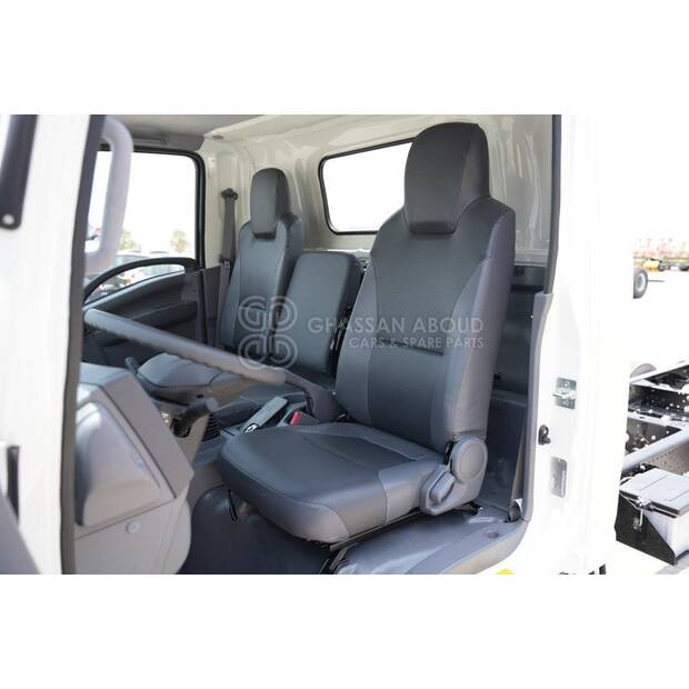 2026 Isuzu NPR85L6-40972076