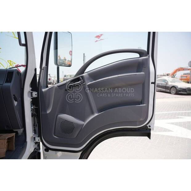 2026 Isuzu NPR85L6-40972095