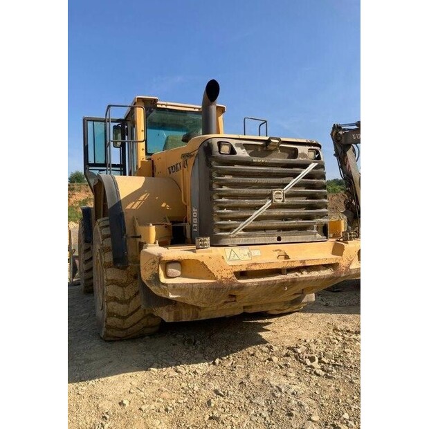 فولفو L180F-40972965