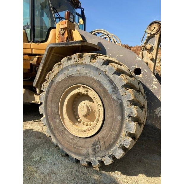 فولفو L180F-40972978