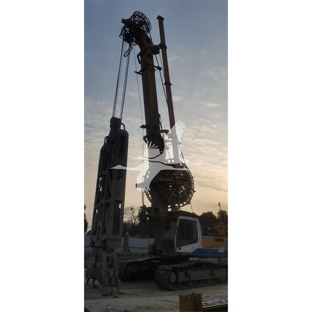 2008 باوور GB34-40976921