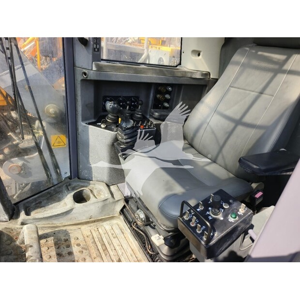 2012 اطلس كوبكو FLEXIROC T35-11-40977615