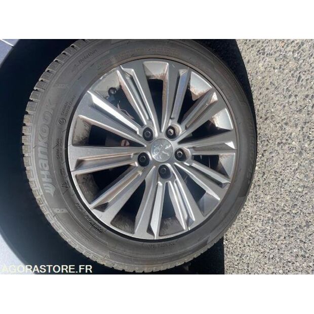 2018 Peugeot 308-40982248