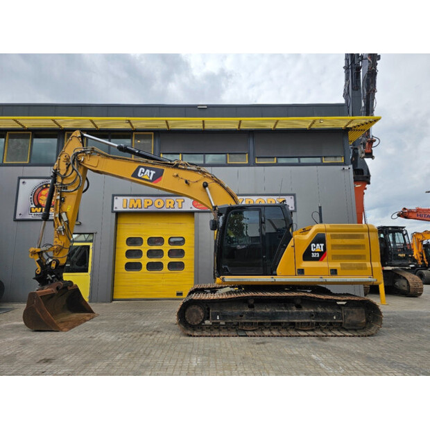 2018 Caterpillar 323-40982563