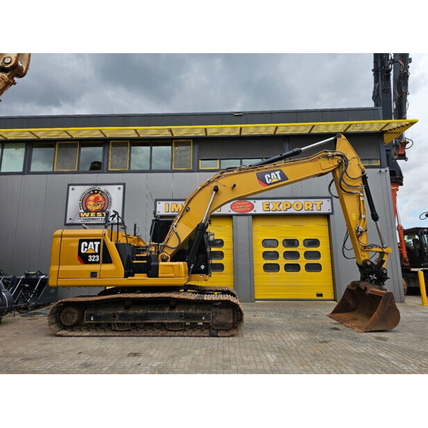 2018 Caterpillar 323-40982568