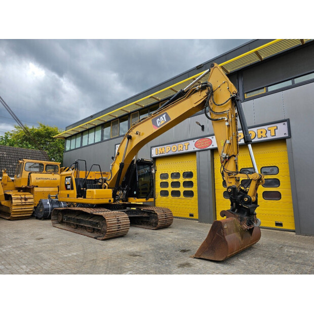 2018 Caterpillar 323-40982569