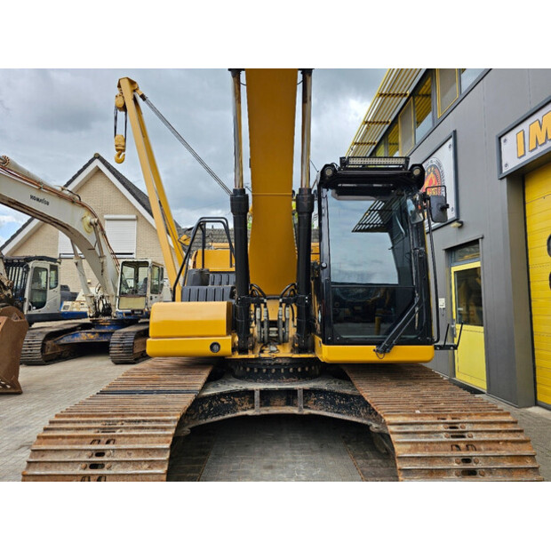 2018 Caterpillar 323-40982570