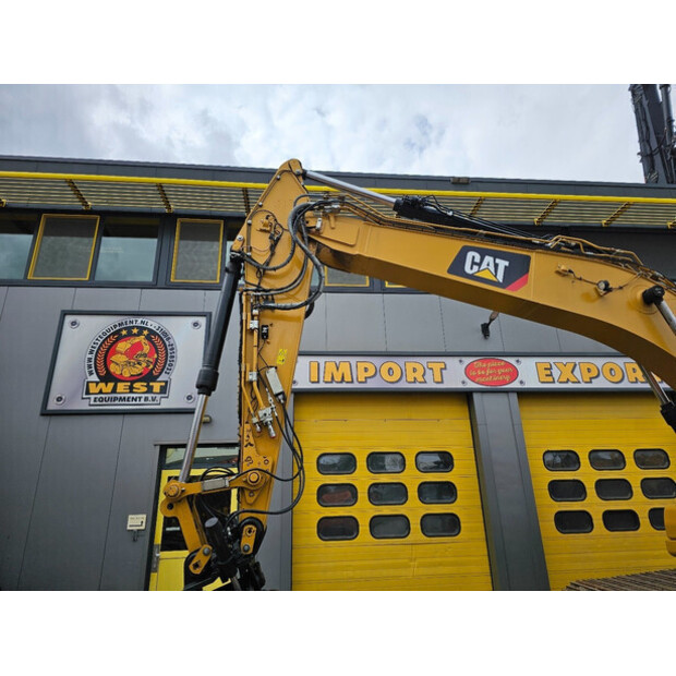 2018 Caterpillar 323-40982571