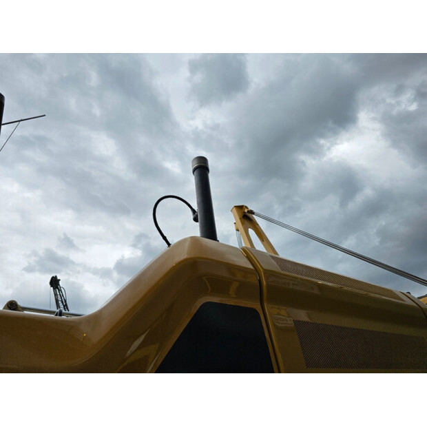 2018 Caterpillar 323-40982584