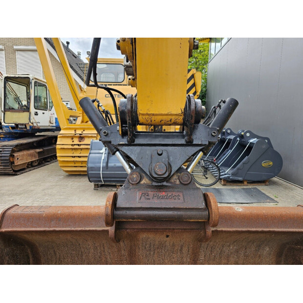 2018 Caterpillar 323-40982586