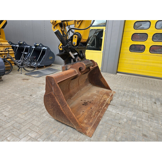 2018 Caterpillar 323-40982588