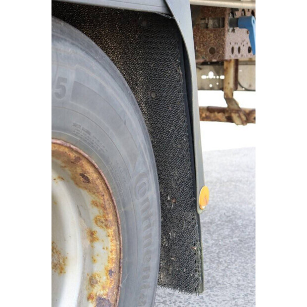 2014 Krone Cool Liner-40983573