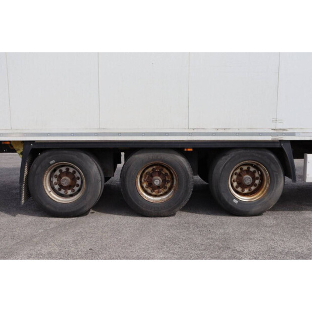 2014 Krone Cool Liner-40983580