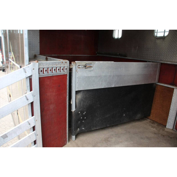 Mercedes-Benz 817-40984128