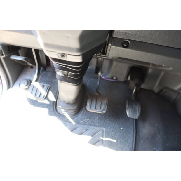 2008 ايفكو ML75E18-40984158