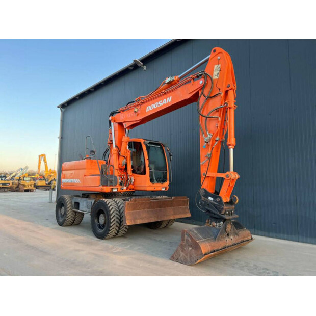 2010 Doosan DX170W-40984368