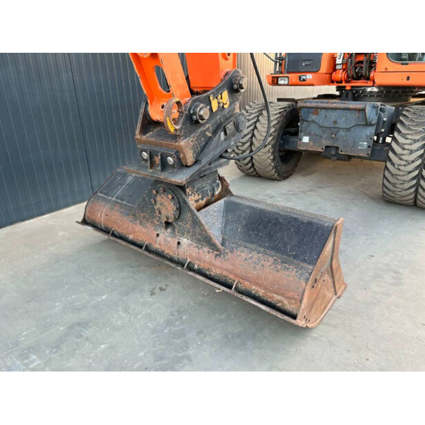 2010 Doosan DX170W-40984382