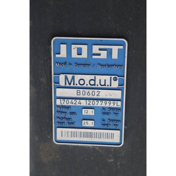 2017 كل بيرغ D105V S40S3-40984774