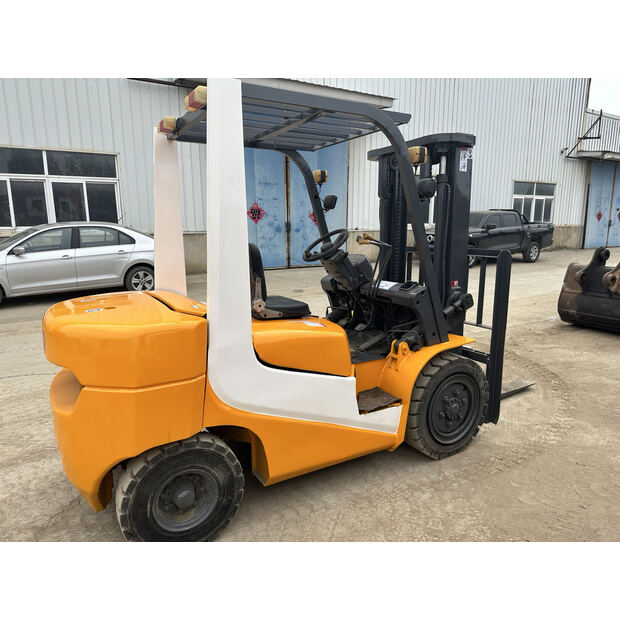 2022 TCM FD30-40985909