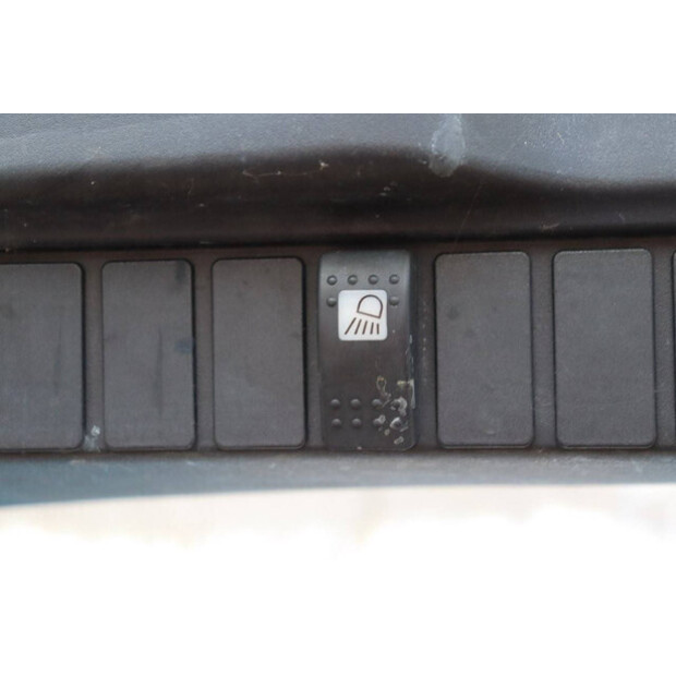 2017 Fenwick E25L-01-40986932