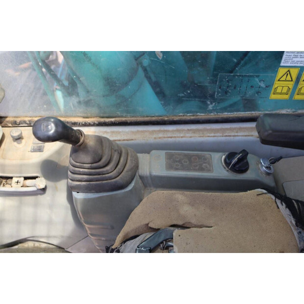 2000 كوبيلكو SK235SR-40987162