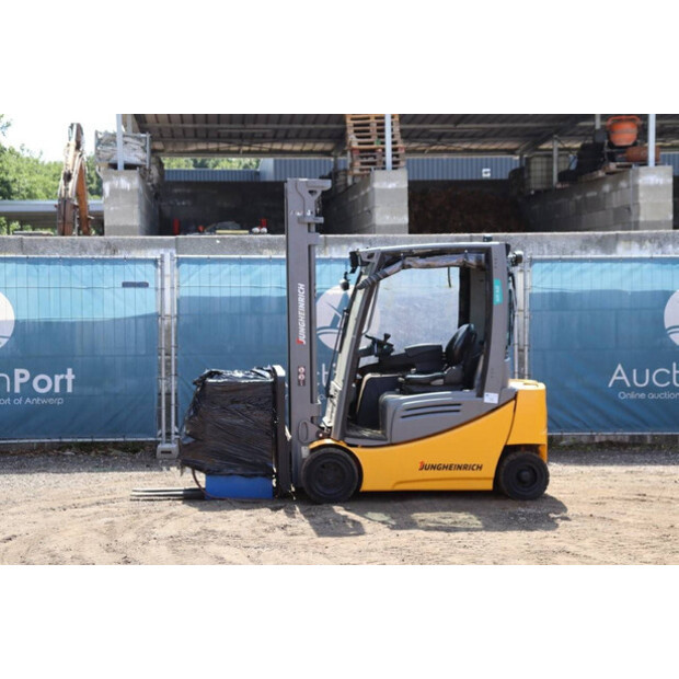 2019 Jungheinrich EFG 320-40987293