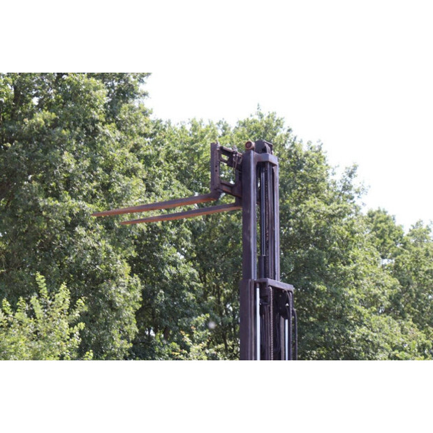 2017 Yale GLP25VXE2170-40987413