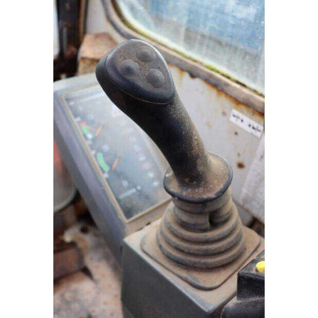 2001 TAKEUCHI TB175-40988412