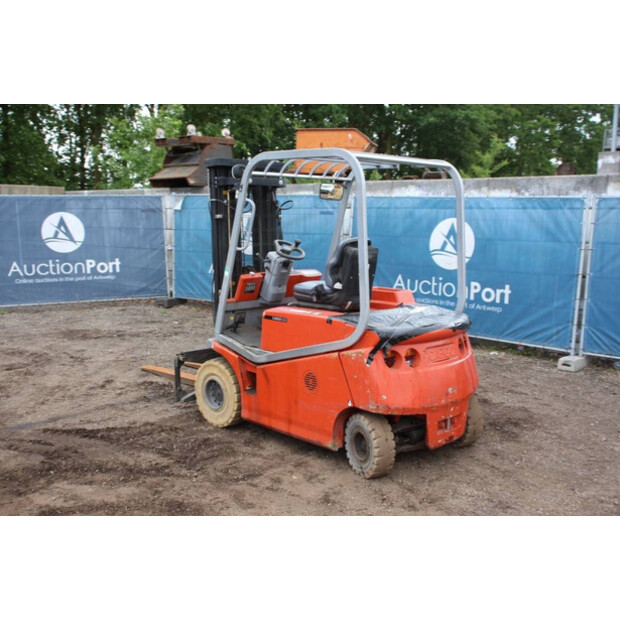2003 BT CBE 2.5 AC-40989130