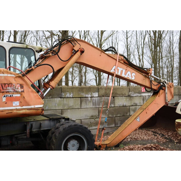 1999 Atlas 1504-40989400