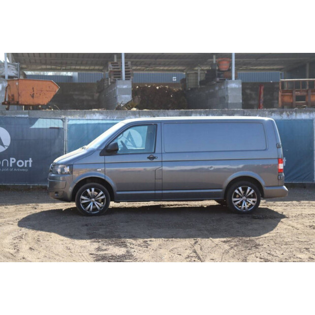 2020 Volkswagen Transporter-40989574