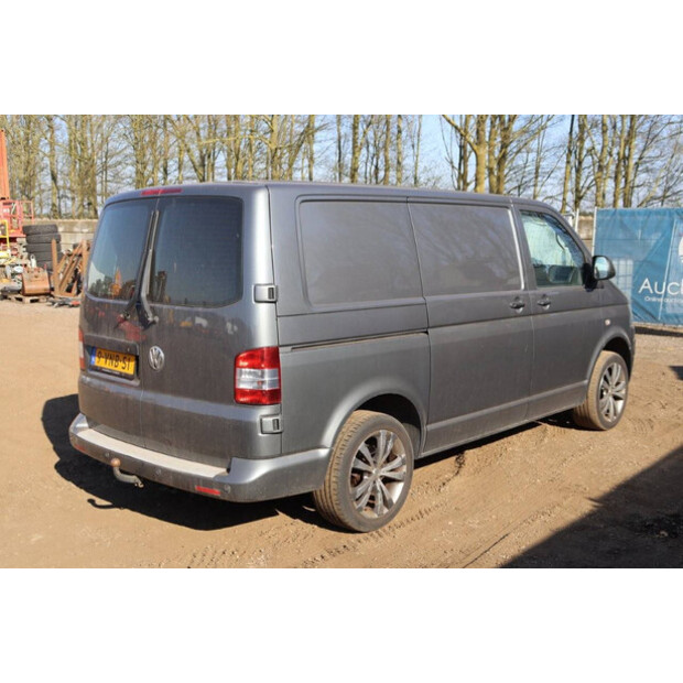 2020 Volkswagen Transporter-40989579