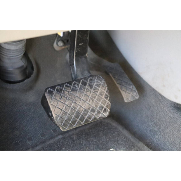 2020 Volkswagen Transporter-40989589