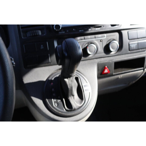 2020 Volkswagen Transporter-40989594