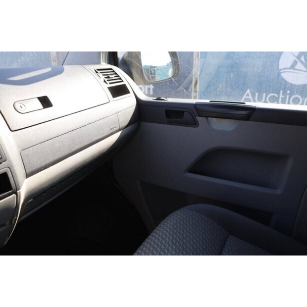 2020 Volkswagen Transporter-40989601
