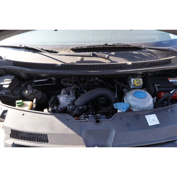 2020 Volkswagen Transporter-40989613