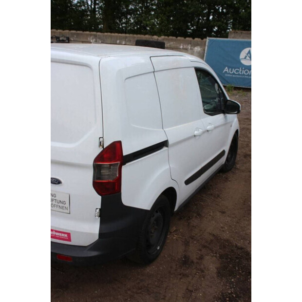 2015 Ford Transit Courier-40989620
