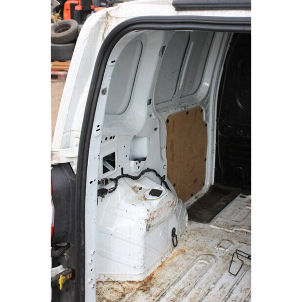 2015 Ford Transit Courier-40989636