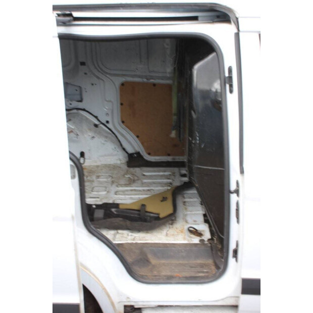 2015 Ford Transit Courier-40989640