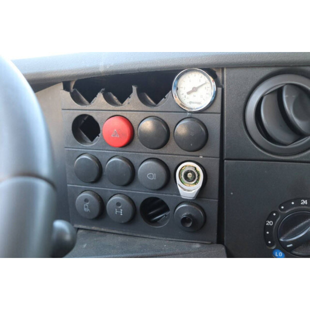 2002 Iveco 40C-40989892