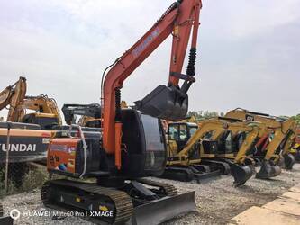 صورة ل حفارات صغيرة 2022 هيتاشى ZX70